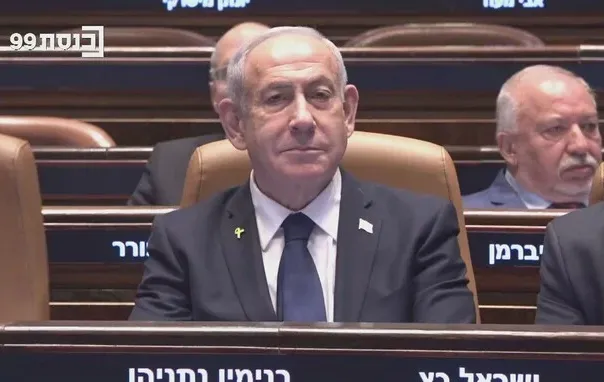 סערה במליאה: נתניהו דחה ועדת חקירה ממלכתית - משפחות השכול מחו מהיציע סערה במליאה: נתניהו דחה ועדת חקירה ממלכתית - משפחות השכול מחו מהיציע