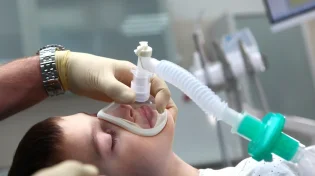 סכנה מהקלמר: שני ילדים נותחו בעקבות פגיעת עיפרון בעין - "הצטברות מקרים חריגה"
