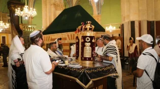 הרב שמשון פוקס: מה עומד מאחורי השם 'יצחק'? וזה לא מה שחשבתם