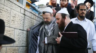 עשית את כל הסגולות ועדיין אין זיווג? הרב דוב קוק חושף את הסיבה האמיתית