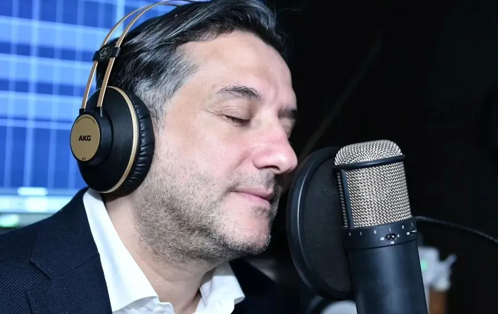 הזמר חיים ישראל