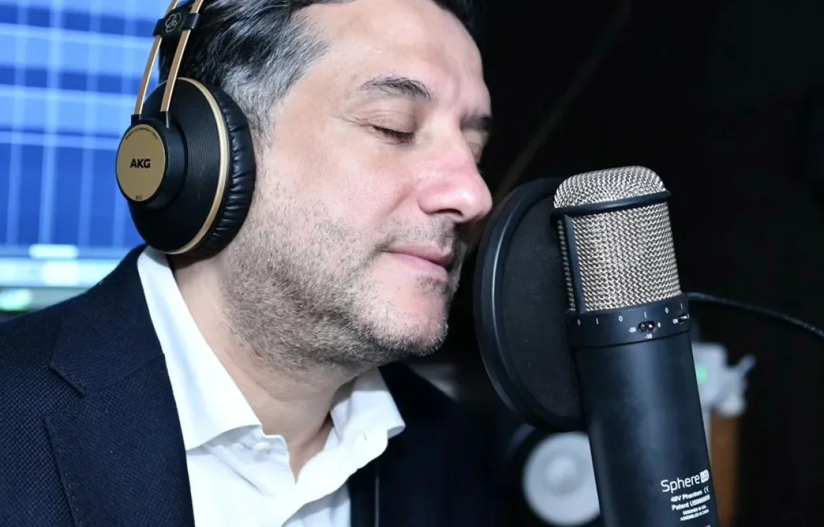 הזמר חיים ישראל