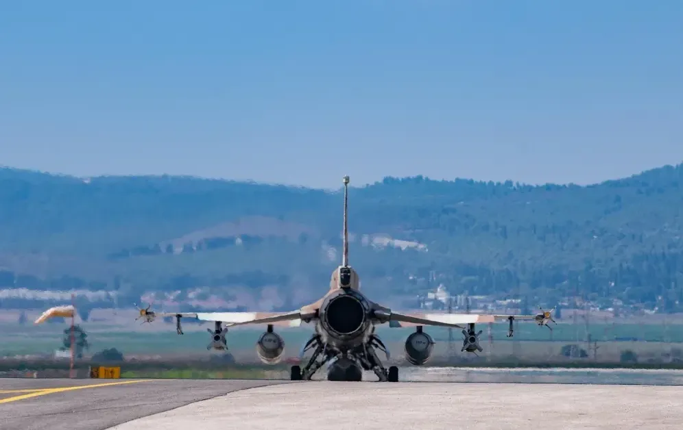 צה"ל תקף תשתיות טרור של חיזבאללה בדרום לבנון