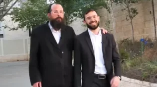 מסעו המטלטל של דולב דבידוביץ': מאתאיסט לוחמני לחקר האמת