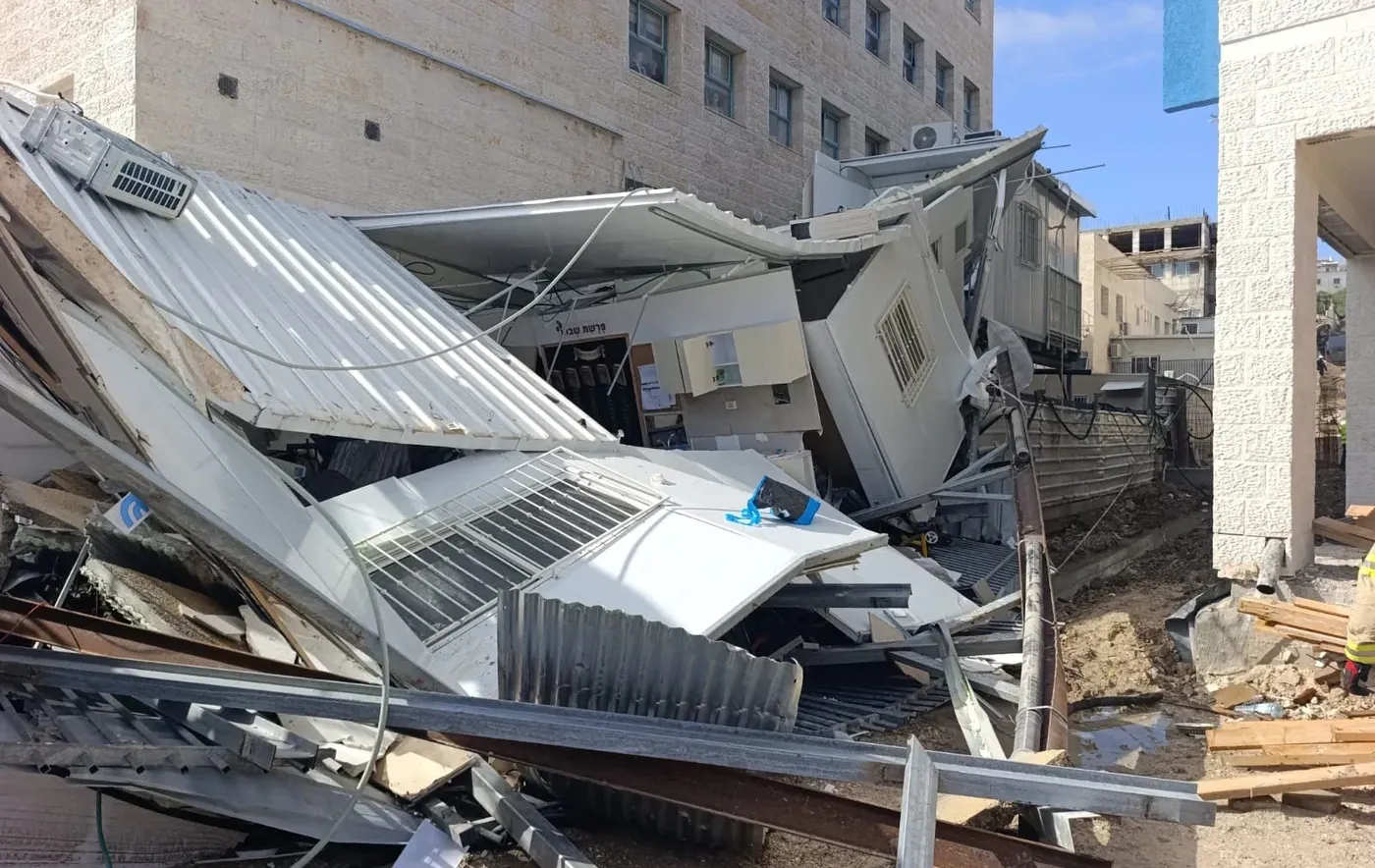בית שמש: גג קרס במוסד חינוכי, ילדה נפצעה בינוני ושלוש נוספות קל