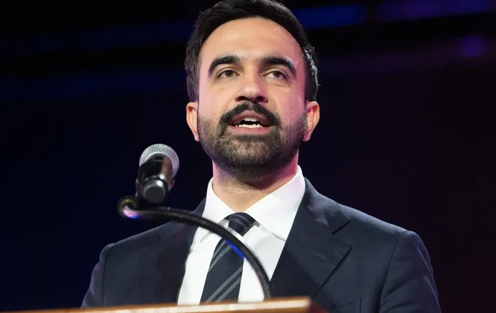 טראמפ חושף: ראש עיריית ניו יורק ביקש פגישה בבית הלבן - "עובדים לגרום לזה לקרות" טראמפ חושף: ראש עיריית ניו יורק ביקש פגישה בבית הלבן - "עובדים לגרום לזה לקרות"