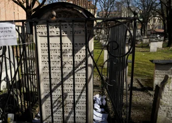 קבר הב"ח בבית העלמין היהודי העתיק שבעיר קרקא | מסירות נפש ונבואה שהתגשמה