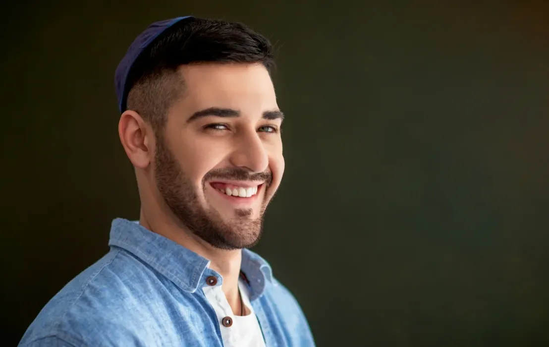 ארבע דרכים יהודיות לשמחה אמיתית שמאירה את הנשמה ארבע דרכים יהודיות לשמחה אמיתית שמאירה את הנשמה