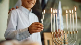 5 הסגולות של ימי החנוכה שפותחות שערי שמיים לפרנסה