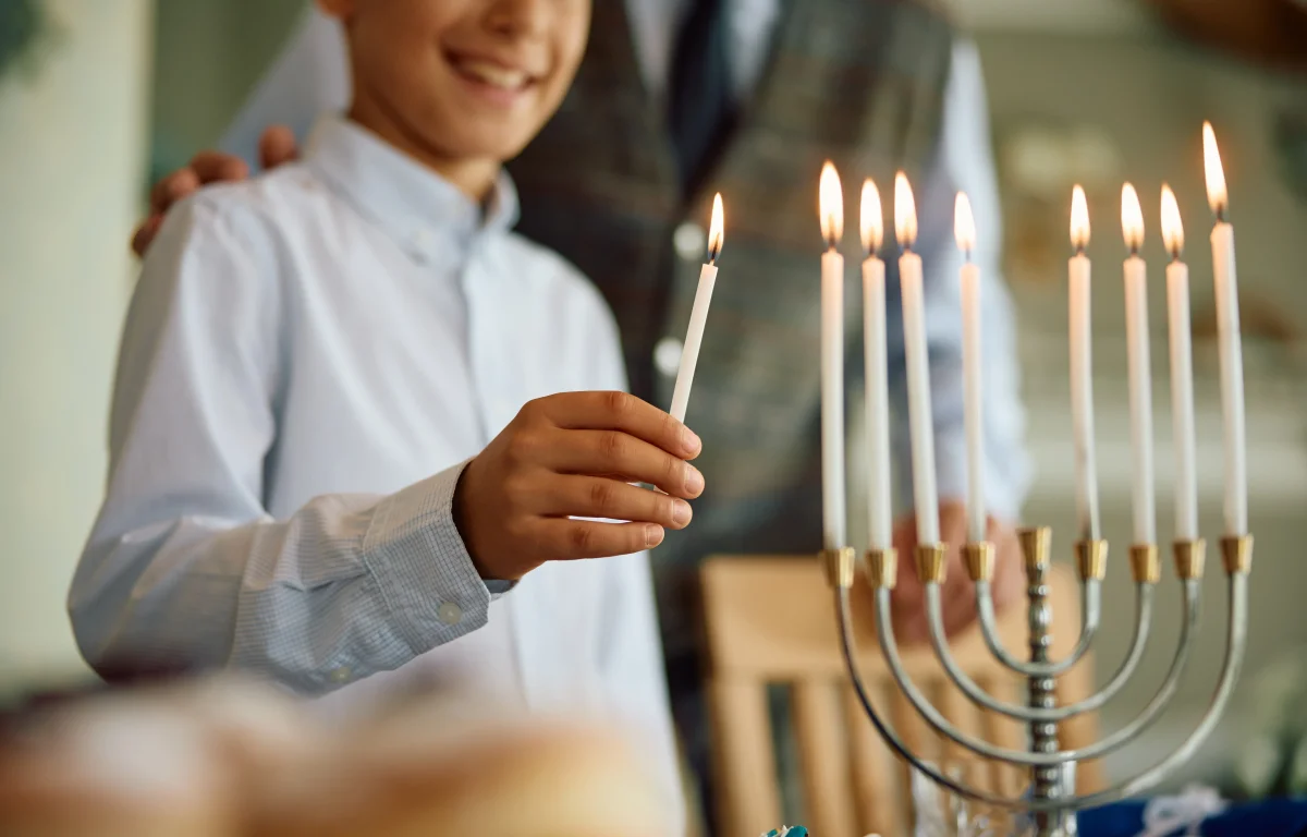 אור הנרות מגלה סודות של שפע וישועה