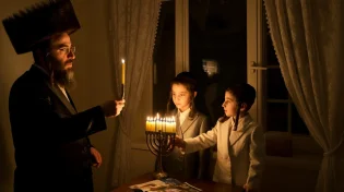 הצדיק הסכים להכניס לביתו את השולחן רק בחנוכה, וזו הסיבה