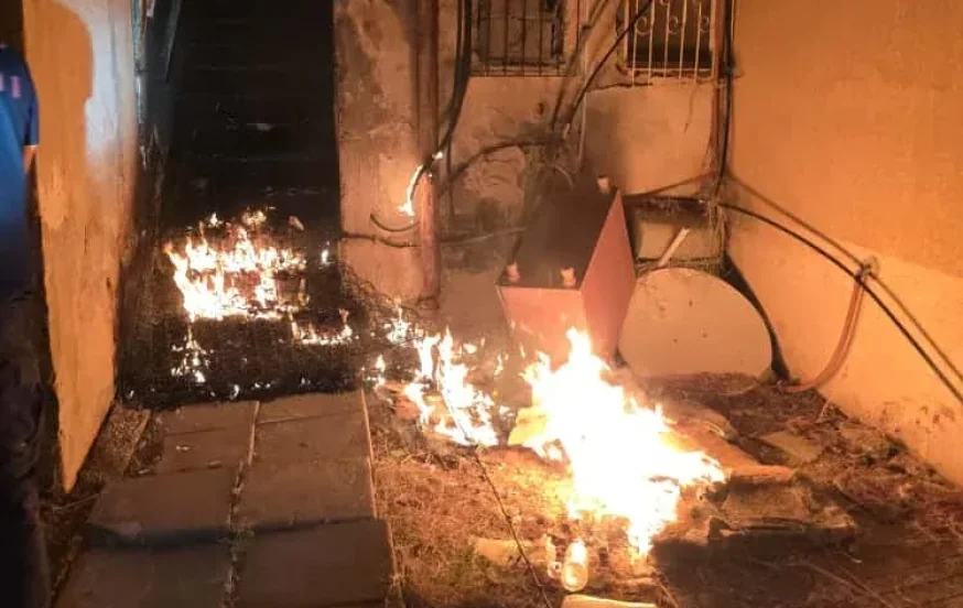 אחת מזירות ההצתה בבאר שבע אחת מזירות ההצתה בבאר שבע