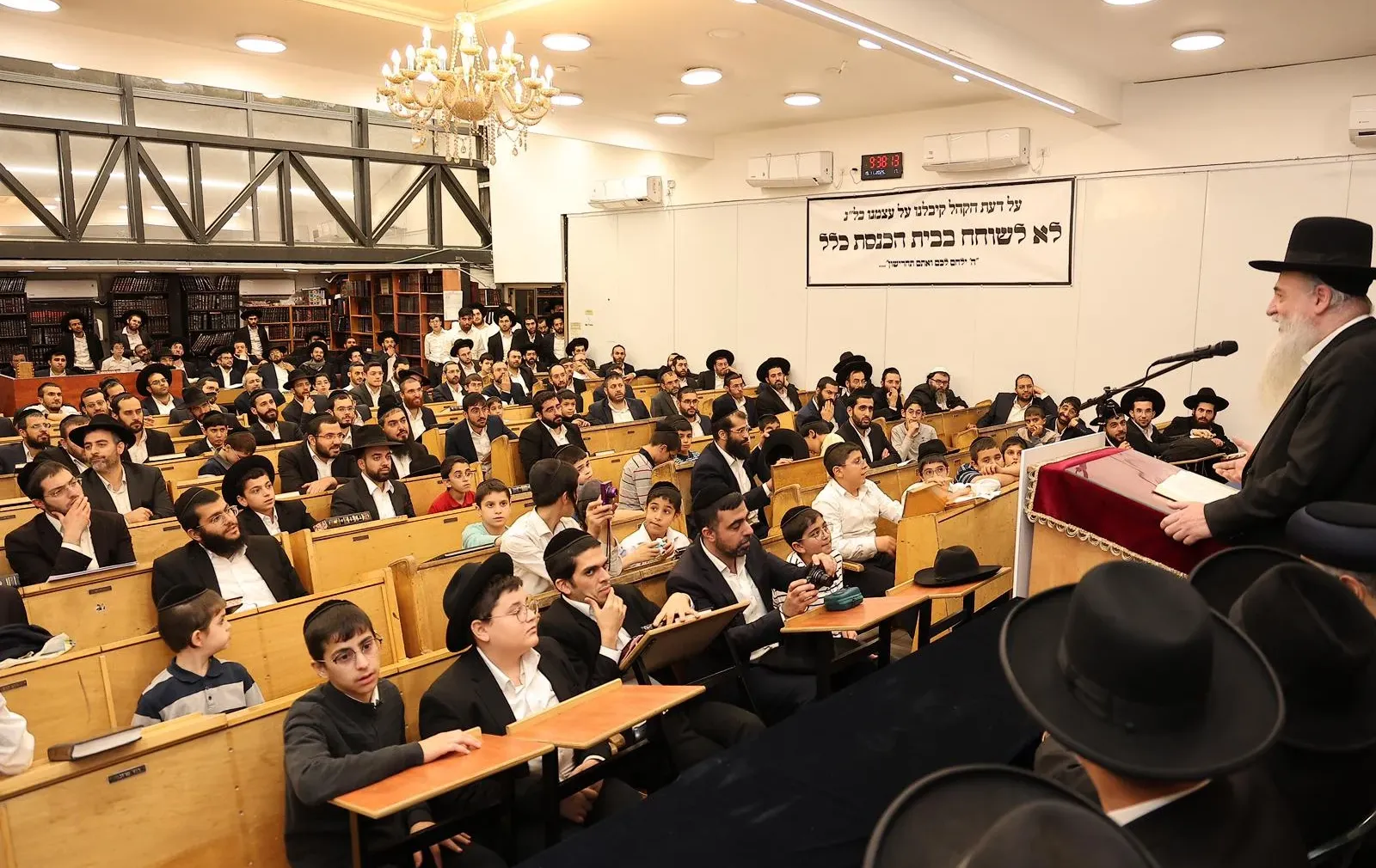 מעמד מרומם בפתיחת סניפי רשת הכוללים "ברכת אברהם", צילום: נועם אליהו מעמד מרומם בפתיחת סניפי רשת הכוללים "ברכת אברהם", צילום: נועם אליהו