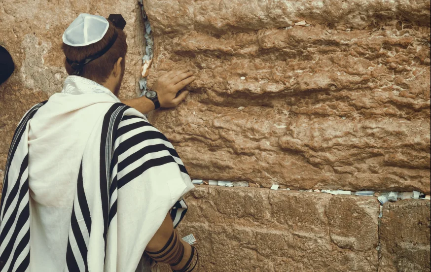 "באמצעות הידבקות בקדוש ברוך הוא, מחוללים שינוי של ממש בתיקון המזל"