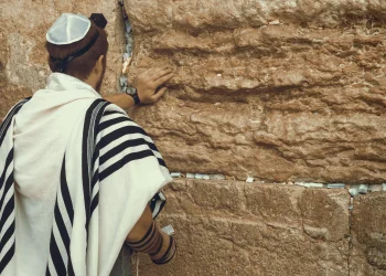 "באמצעות הידבקות בקדוש ברוך הוא, מחוללים שינוי של ממש בתיקון המזל"