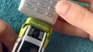 כשהיינו שולטים במכוניות צעצוע מהפלאפון והרגשנו בעתיד