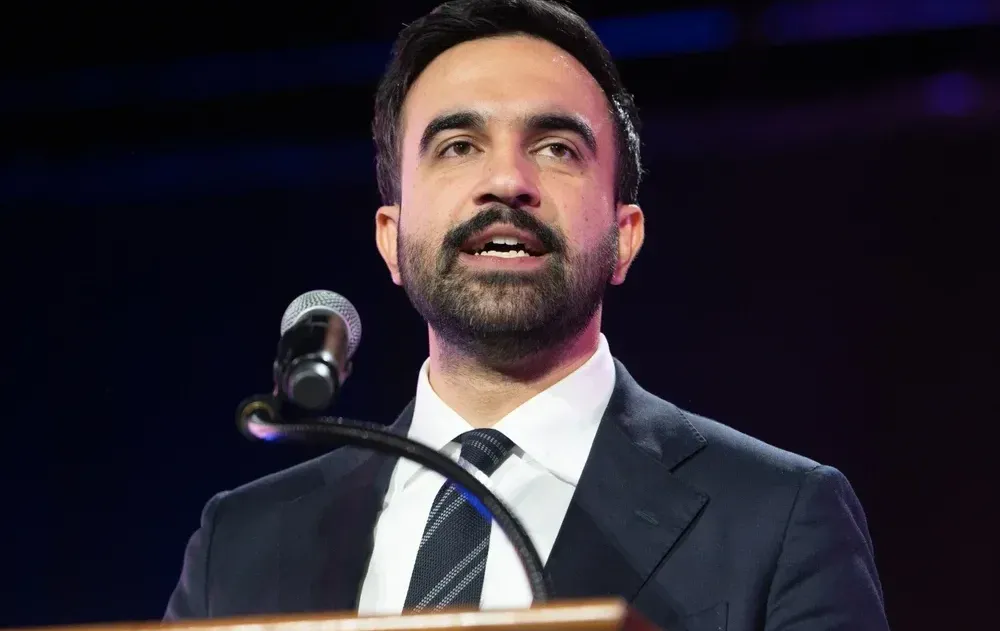 ראש העיר הנבחר של ניו יורק: "טראמפ פשיסט" ראש העיר הנבחר של ניו יורק: "טראמפ פשיסט"