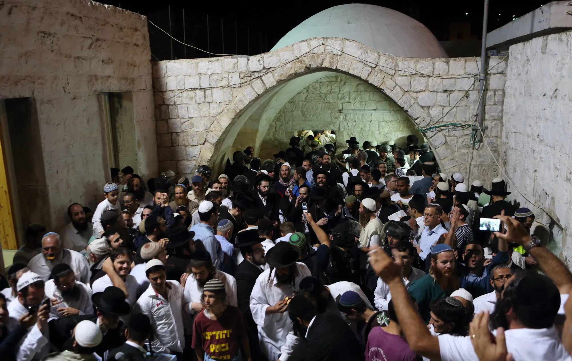 משלחת מחוקקים אמריקנים בקבר יוסף - תמיכה בריבונות ישראל ביהודה ושומרון משלחת מחוקקים אמריקנים בקבר יוסף - תמיכה בריבונות ישראל ביהודה ושומרון