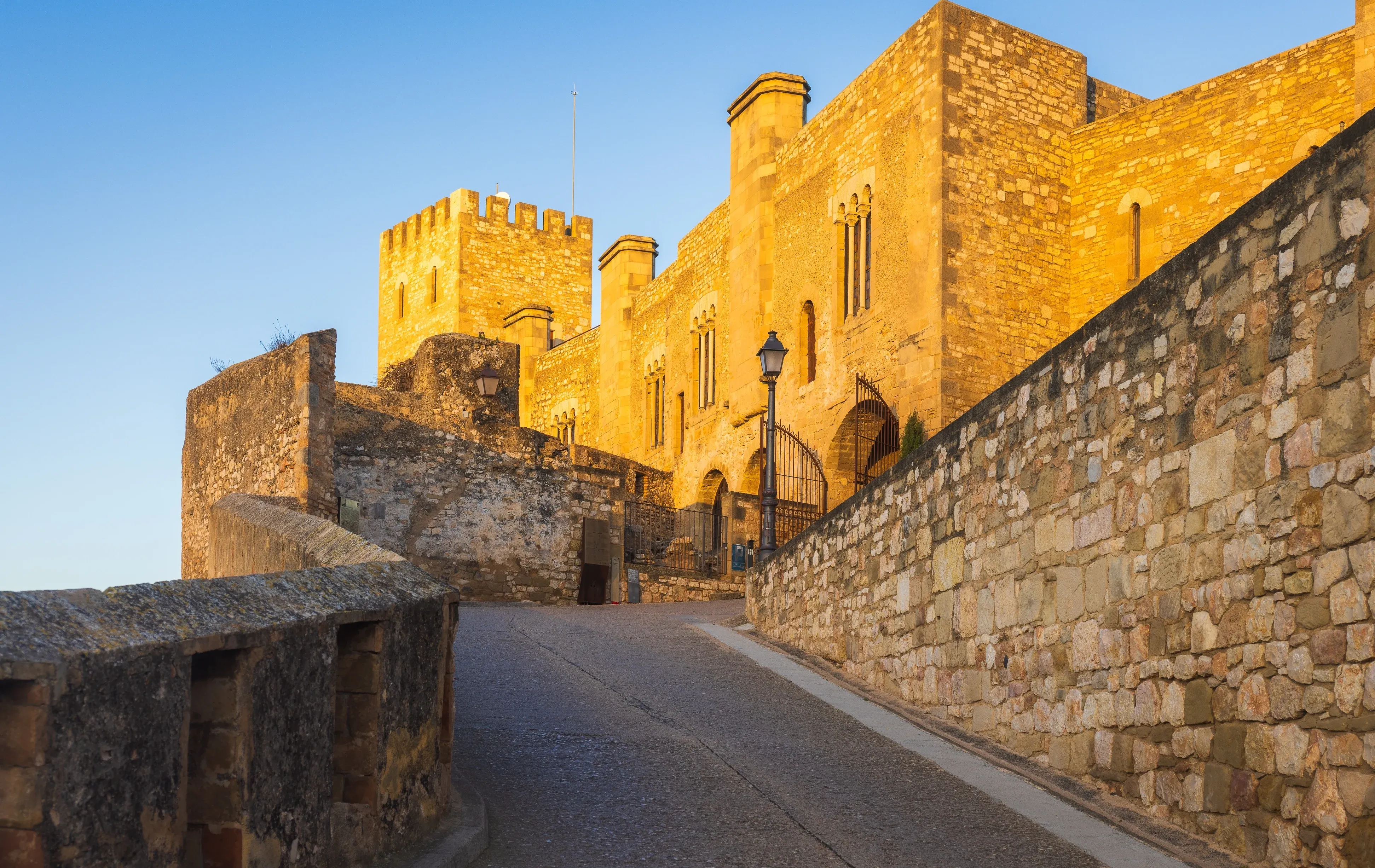 העיר טורטוסה בספרד, כיום. רבי משה היה רבה של העיר במשך 35 שנה