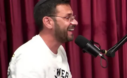 קורע מצחוק: מה אמרו החברים לאלירז שדה?