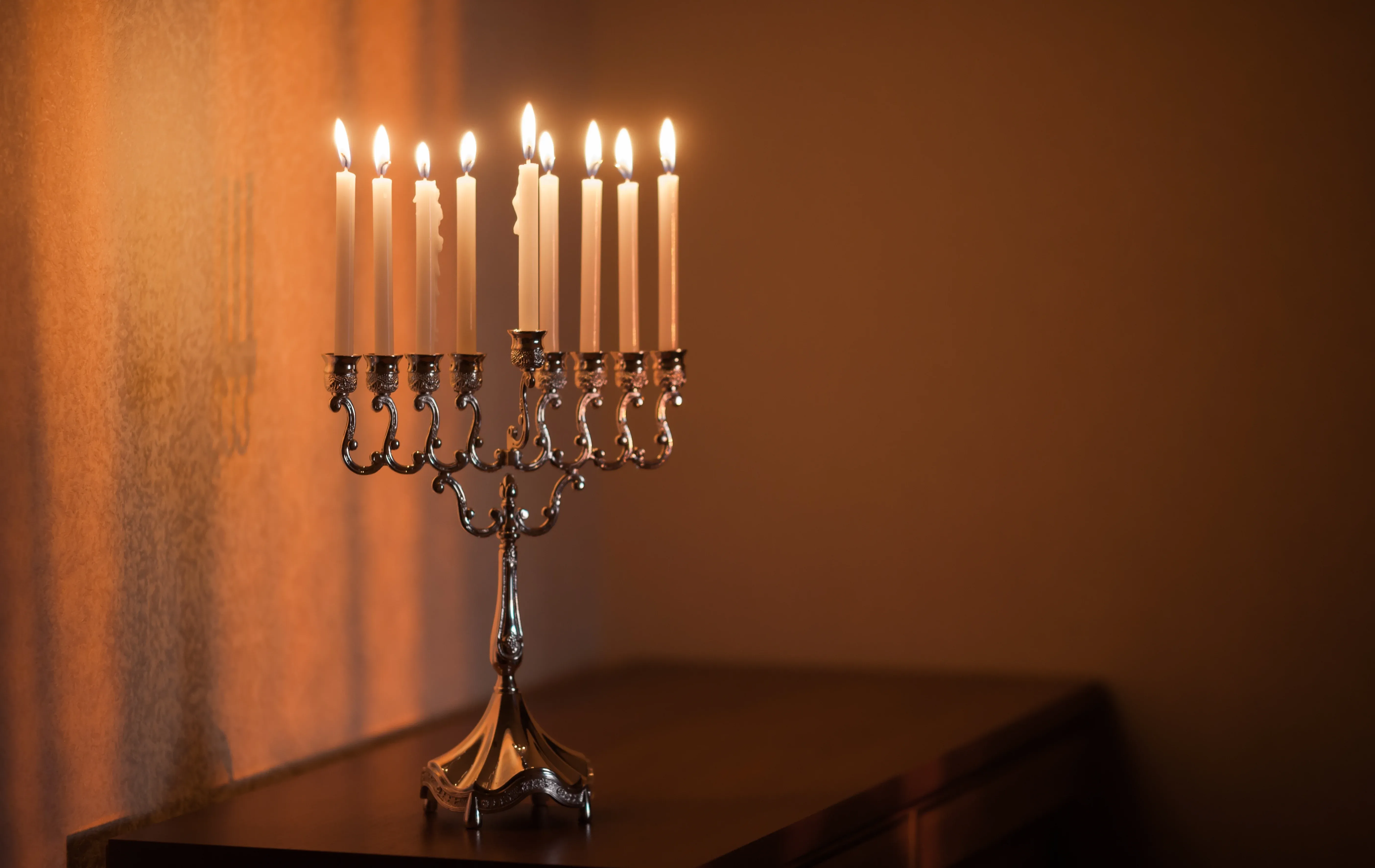 נרות החנוכה נרות החנוכה