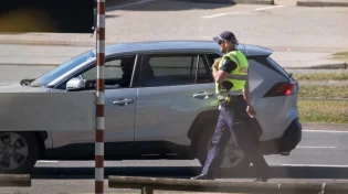 אוסטרליה: סבתא בת 71 הואשמה בריסוס כתובות גרפיטי אנטי-ישראליות