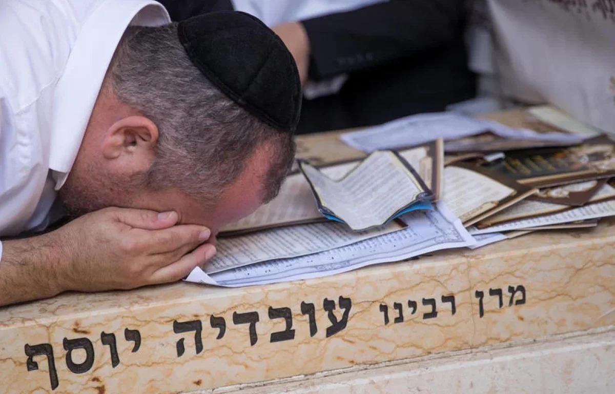 קבר מרן רבינו עובדיה יוסף זצ"ל