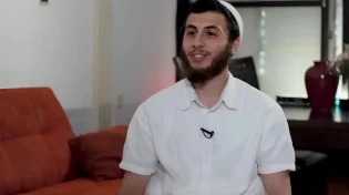 "אבא תציל אותי, אני לא רוצה ללכת למסיבת הנובה" | הדרך חזרה הביתה
