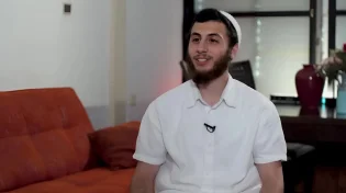 "אבא תציל אותי, אני לא רוצה ללכת למסיבת הנובה" | הדרך חזרה הביתה