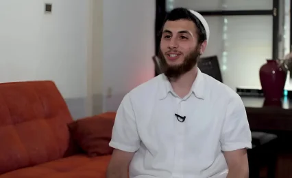 "אבא תציל אותי, אני לא רוצה ללכת למסיבת הנובה" | הדרך חזרה הביתה