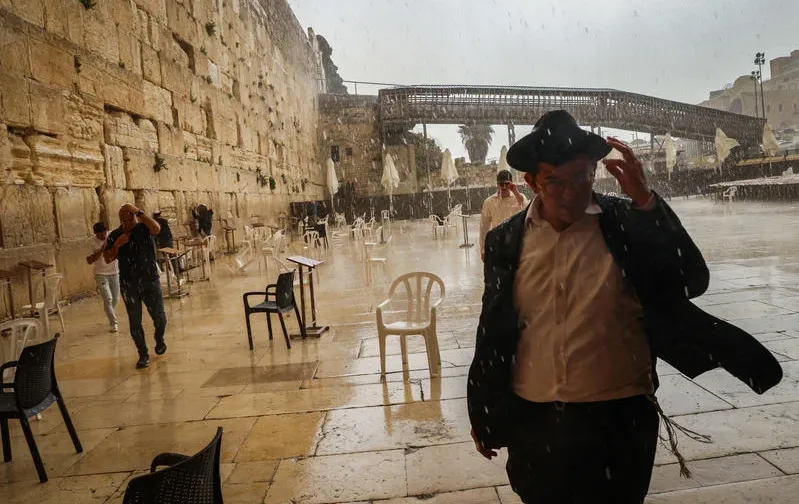 מערכת גשם חזקה מתקרבת: חשש כבד להצפות החל מיום רביעי 