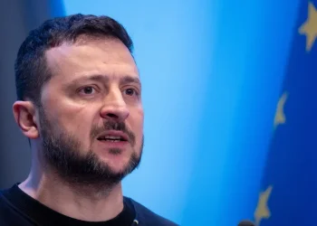 זלנסקי מציב קו אדום: "לא נוותר על שטחים" זלנסקי מציב קו אדום: "לא נוותר על שטחים"