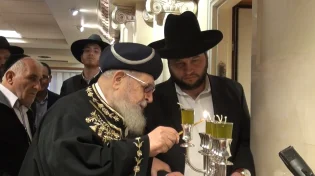 תיעוד נדיר ומרגש של מרן רבינו עובדיה יוסף שר 'מעוז צור'