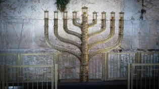 שורדי השבי ששבו מעזה יגיעו להדלקת נרות בכותל להודות על הניסים