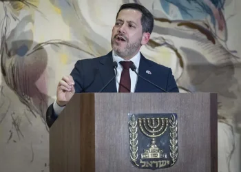 בצל המשפט: יו"ר בית הנבחרים של פרגוואי הגיע לתמוך ברה"מ נתניהו