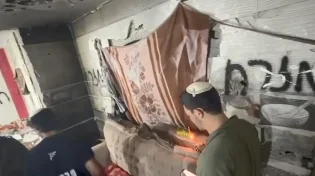 "ואויב שמו מחית": חיילי צה״ל מדליקים נרות חנוכה בחאן יונס