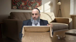 האם במסיבות מדליקים נרות חנוכה עם ברכה? הרב יניב עזיז