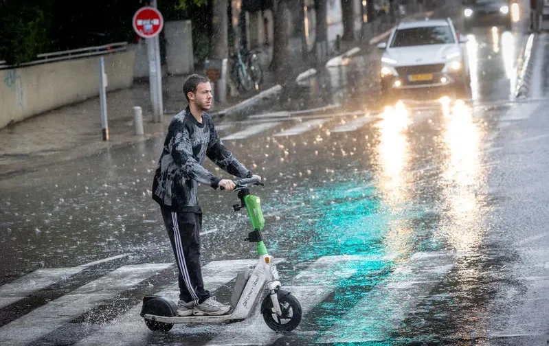 סוף שבוע חורפי ונעים: עלייה קלה בטמפרטורות, טפטופים קלים צפויים בשבת סוף שבוע חורפי ונעים: עלייה קלה בטמפרטורות, טפטופים קלים צפויים בשבת