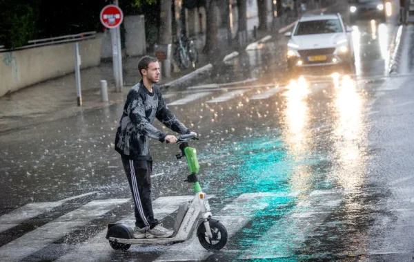 סוף שבוע חורפי ונעים: עלייה קלה בטמפרטורות, טפטופים קלים צפויים בשבת