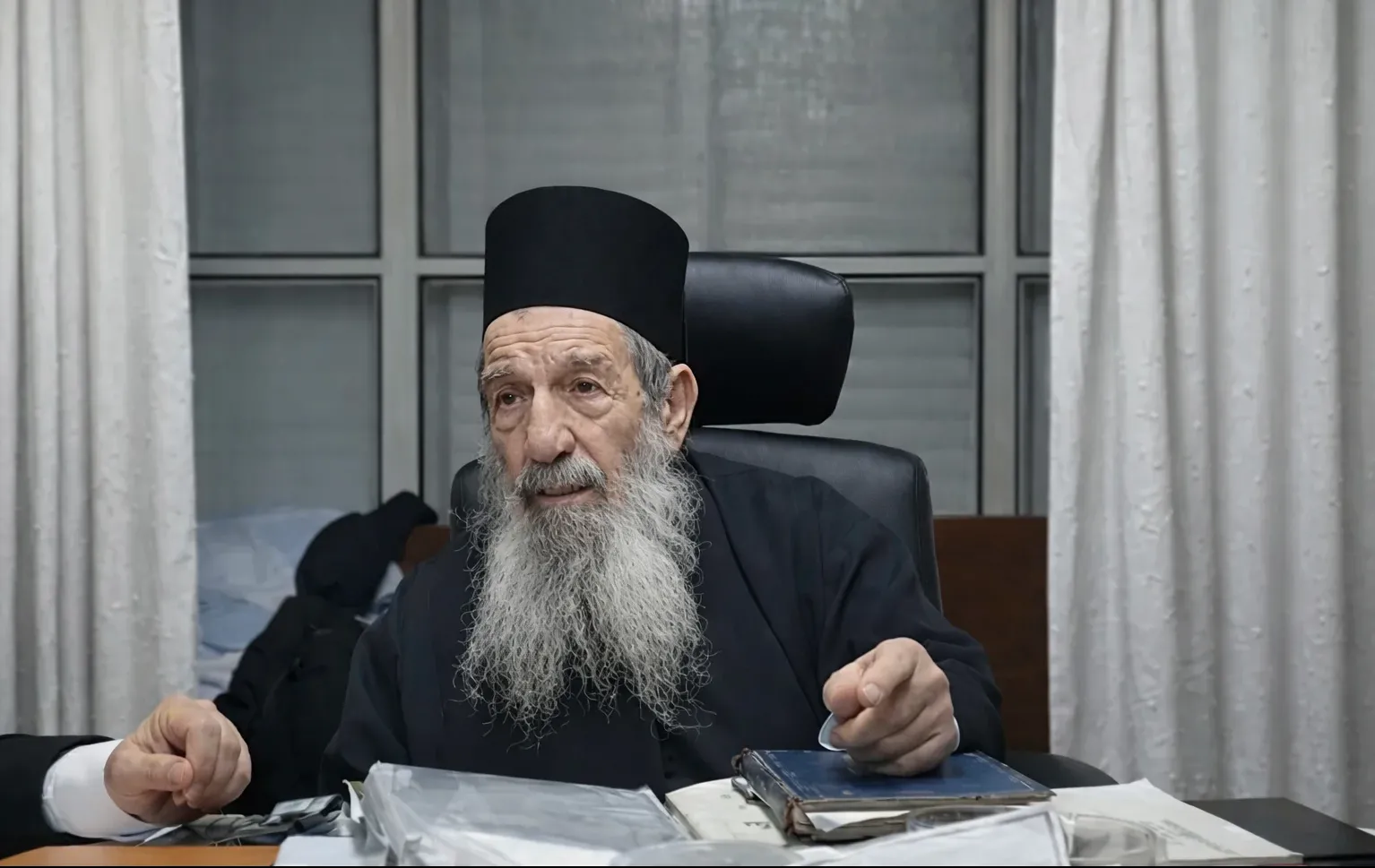 הגאון הצדיק חכם ניסים בן שמעון: יש אנשים שעושים עבירות 'לשם שמיים' הגאון הצדיק חכם ניסים בן שמעון: יש אנשים שעושים עבירות 'לשם שמיים'