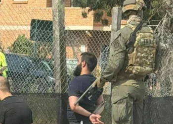 מעצר דרמטי סמוך לזירת הפיגוע בסידני: חמישה גברים נעצרו