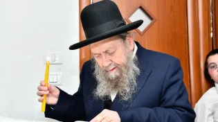"אבא זקוק לתפילות שלכם": המקובל הגאון הרב דוד בצרי במצב קשה