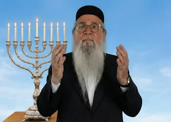 המקובל הרב יוסף ביטון: "האור האדיר של חנוכה מגיע גם למקומות הנמוכים"