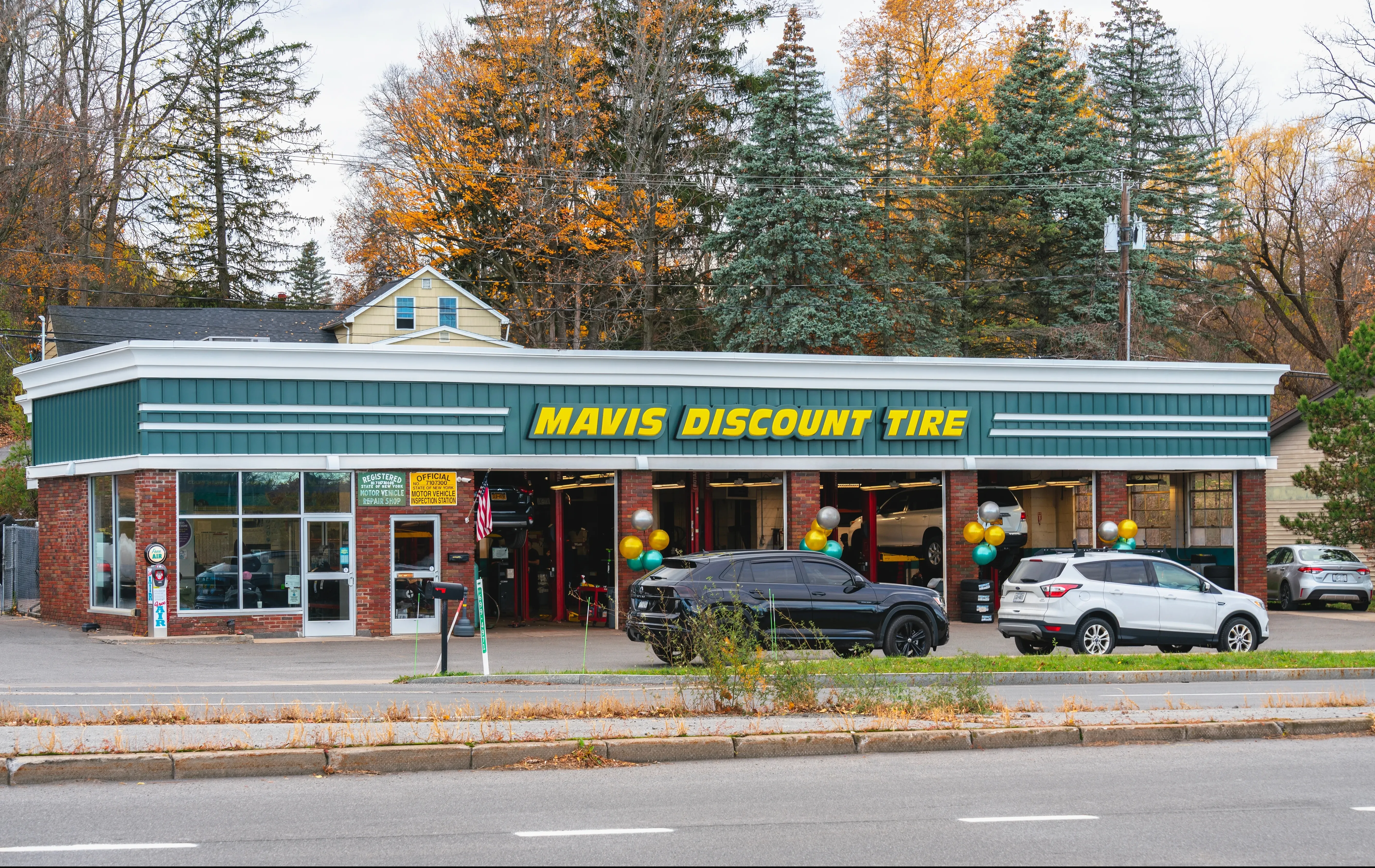 "שומרי מצוותיה ינחלו": יהודי סירב לעבוד בשבת, החברה תשלם כמיליון שקלים | אחת מסניפי Mavis Tire בארה"ב