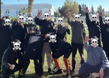 זעזוע בקפריסין: רשת נאצית פעלה בתיכון במשך שנתיים