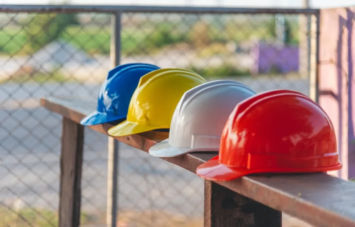 יותר ממיליון מפוטרים - זה מה שקרה בשנת 2025: המחיר האנושי של מהפכת ה-AI יותר ממיליון מפוטרים - זה מה שקרה בשנת 2025: המחיר האנושי של מהפכת ה-AI