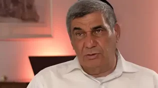 אמרו לו לעבוד בשבת, הרב קנייבסקי אמר לו להתפטר, ואז קרה הבלתי יאמן!