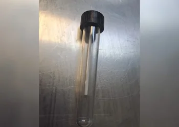 נס חנוכה בירושלים: ילדה בלעה מקל סוכרייה