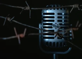 היא לא נותנת לי לדבר - ואני נסגר: למה דווקא שתיקה יכולה לפתוח את הלב? היא לא נותנת לי לדבר - ואני נסגר: למה דווקא שתיקה יכולה לפתוח את הלב?