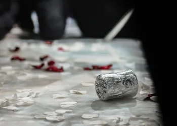 כשהילד מתחתן - והלב של ההורה רועד: מה עושים עם כל הפחדים?